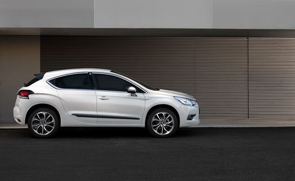 Le nouveau coupé quatre portes surélevé Citroën se révèle au Mondial de Paris