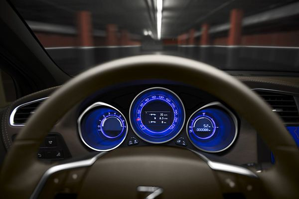 Le nouveau coupé quatre portes surélevé Citroën se révèle au Mondial de Paris