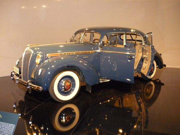 Découvrez l'Incroyable Collection du Mondial de l'Automobile 2010