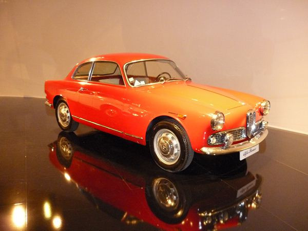 Découvrez l'Incroyable Collection du Mondial de l'Automobile 2010