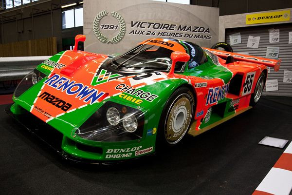 Mazda célèbre le 20ème anniversaire de sa victoire aux 24 Heurs du Mans à Rétromobile