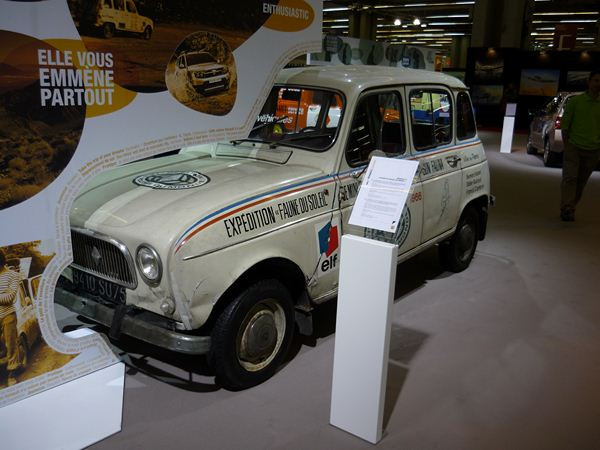 Renault célèbre les 50 ans de la 4L à Rétromobile