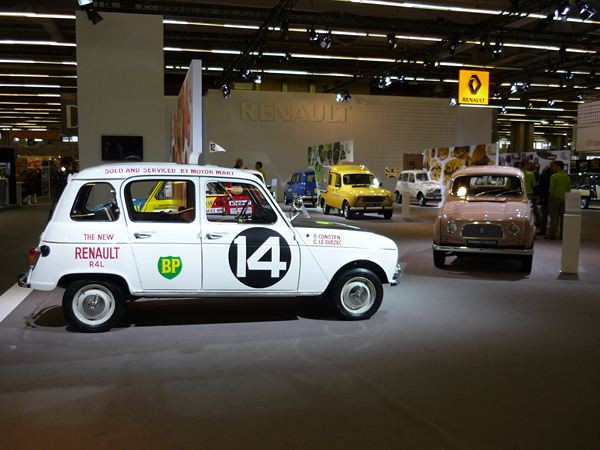 Renault célèbre les 50 ans de la 4L à Rétromobile