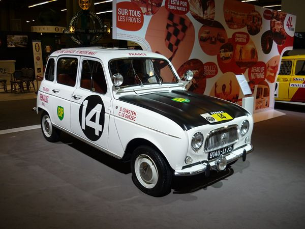 Renault célèbre les 50 ans de la 4L à Rétromobile
