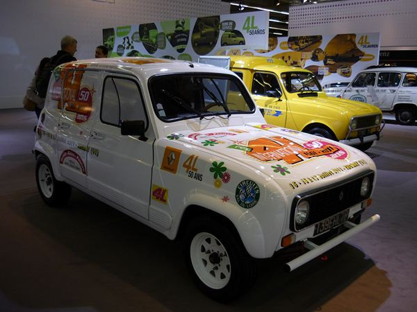 Renault célèbre les 50 ans de la 4L à Rétromobile