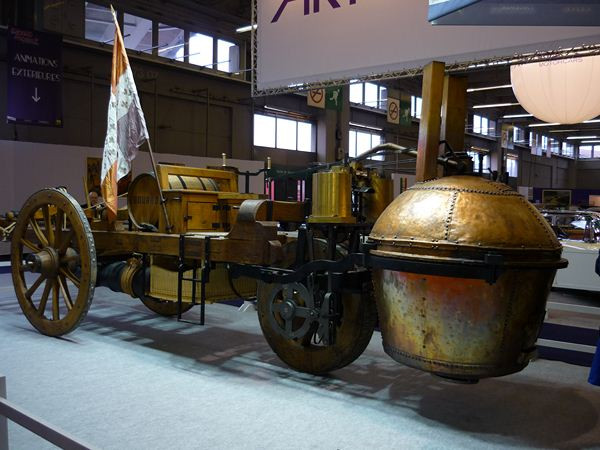 Rétromobile retrace l’histoire de la locomotion avec le Fardier de Cugnot