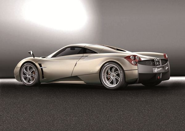 Pagani présente la Huayra au salon de Genève