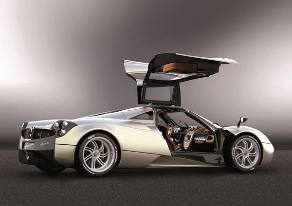Pagani présente la Huayra au salon de Genève