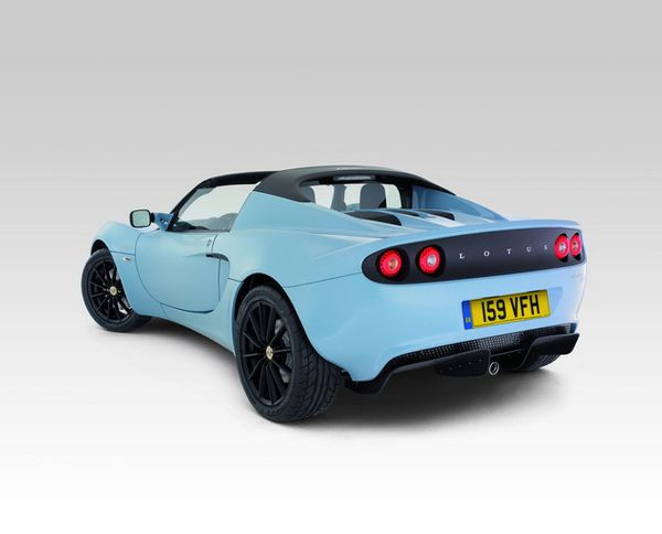 Lotus présente une version allégée de l'Elise à Genève