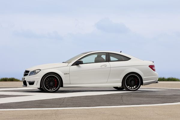 Mercedes présente la déclinaison sportive de la Classe C Coupé