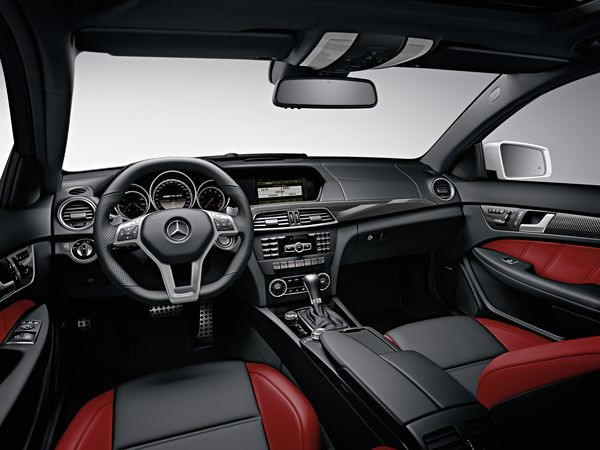 Mercedes présente la déclinaison sportive de la Classe C Coupé