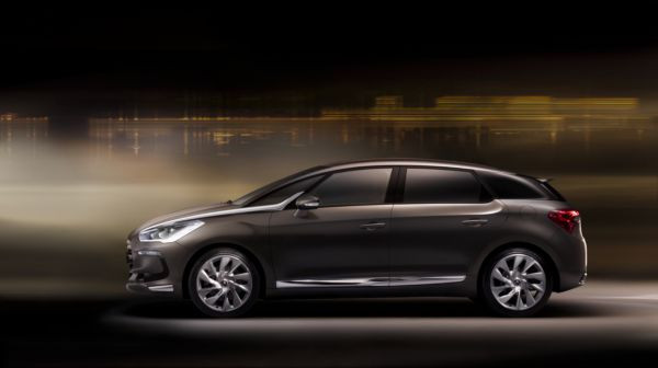La Citroën DS5 se dévoile au salon de Shanghai