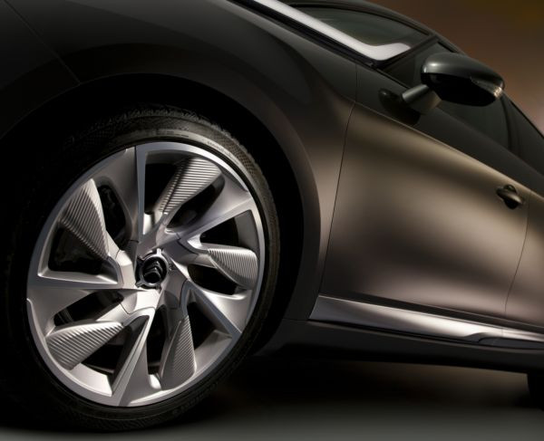 La Citroën DS5 se dévoile au salon de Shanghai