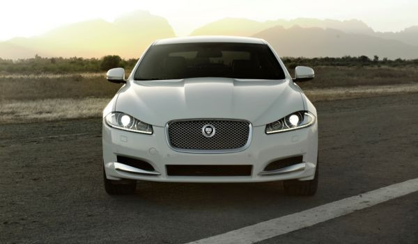 La Jaguar XF s’offre un léger restyling