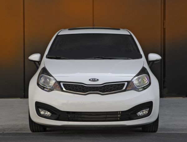 Kia dévoile la nouvelle Rio quatre portes au salon de New York