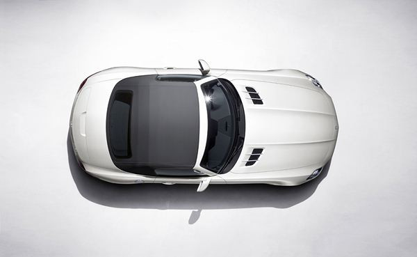 Le nouveau roadster Mercedes SLS AMG se découvre
