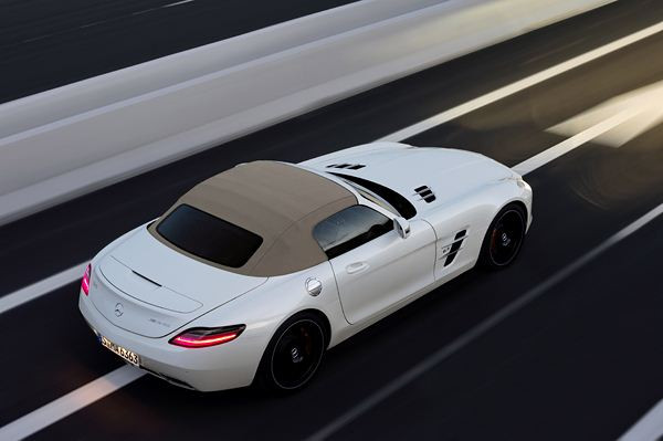 Le nouveau roadster Mercedes SLS AMG se découvre