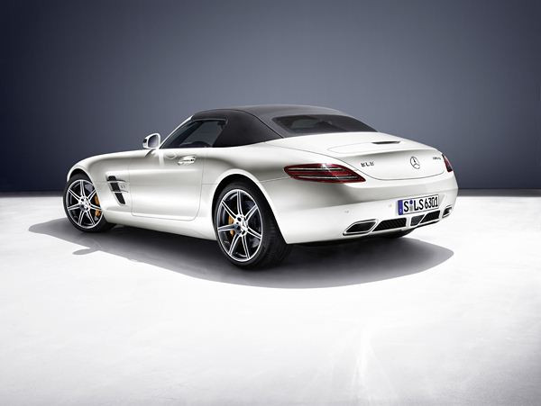 Le nouveau roadster Mercedes SLS AMG se découvre