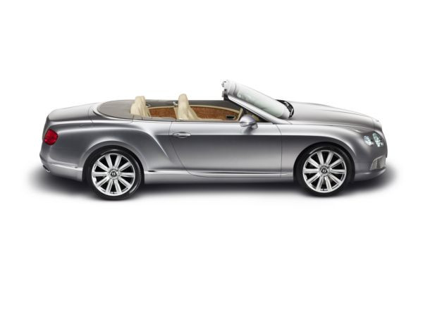 Le nouveau cabriolet Continental GTC dévoilé à Francfort par Bentley