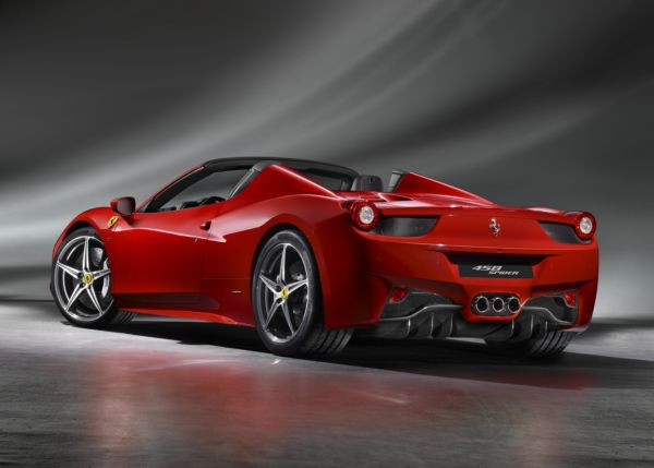 La nouvelle Ferrari 458 Spider dévoilée au salon de Francfort