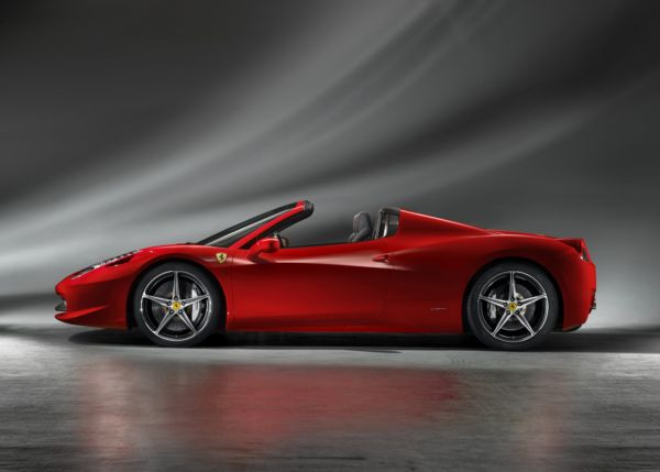 La nouvelle Ferrari 458 Spider dévoilée au salon de Francfort