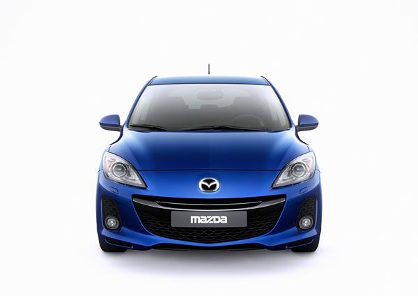 Mazda présente la version restylée de la Mazda 3 à Francfort