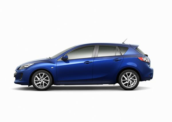 Mazda présente la version restylée de la Mazda 3 à Francfort
