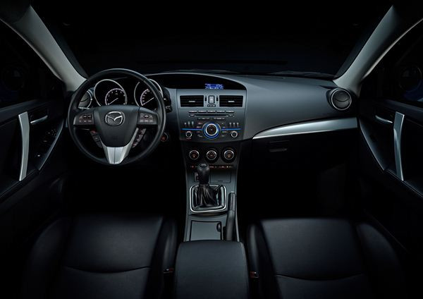 Mazda présente la version restylée de la Mazda 3 à Francfort