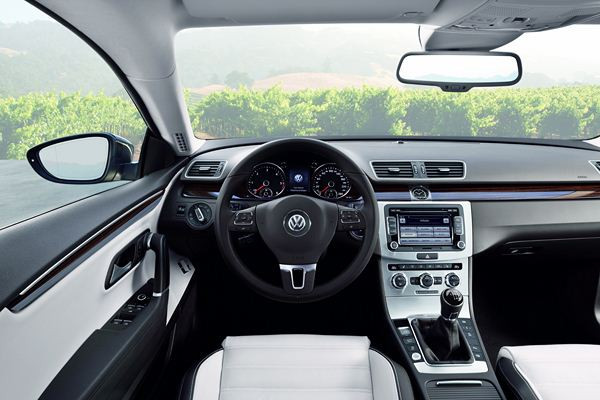 Le coupé quatre portes Volkswagen s'offre un restyling