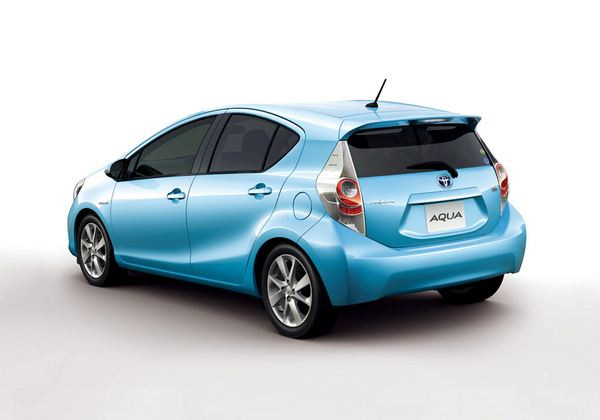Une nouvelle berline hybride Toyota dévoilée à Tokyo