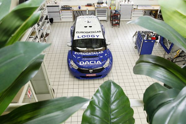 Dacia dévoile son nouveau monospace familial Lodgy en version « Glace »