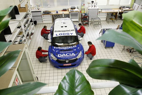 Dacia dévoile son nouveau monospace familial Lodgy en version « Glace »