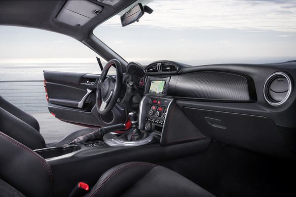 La Toyota GT 86 se dévoile en première mondiale au salon de Tokyo