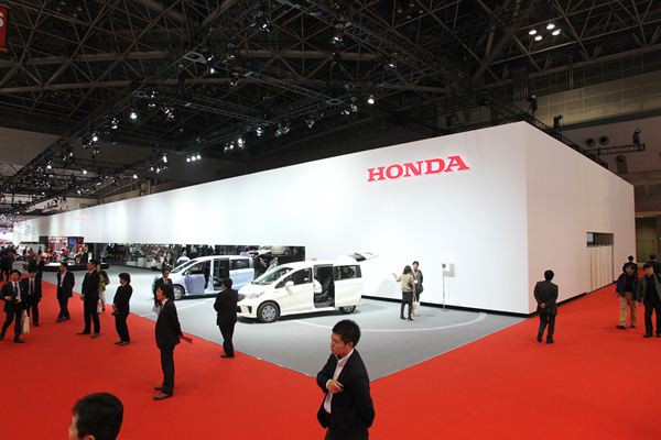 Dans les allées du salon automobile de Tokyo