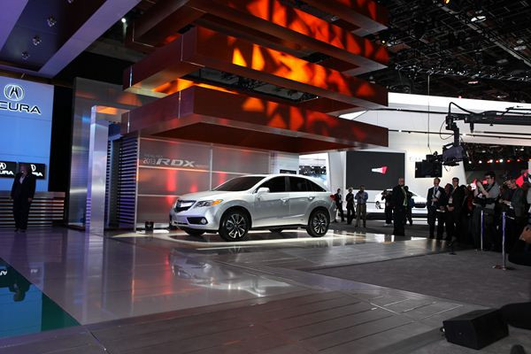 Dans les allées du Salon International de l’Automobile de Détroit