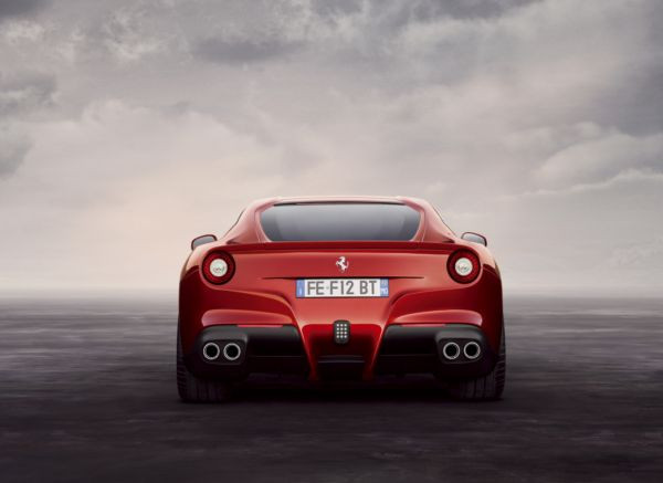 Ferrari lève le voile sur la nouvelle F12 Berlinetta