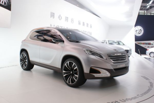 Dans les allées du salon de l'automobile de Pékin