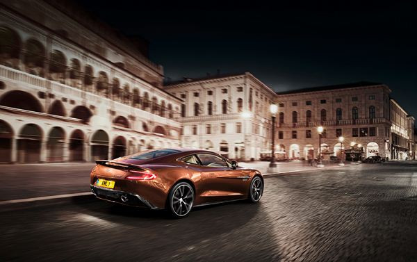 Aston Martin dévoile la nouvelle Vanquish