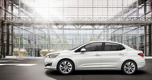 Une nouvelle version Lounge de la Citroën C4 pour les marchés internationaux