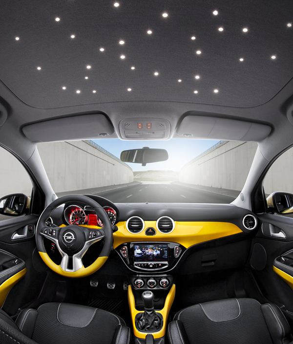 Opel dévoile une nouvelle petite citadine branchée à la ligne affirmée