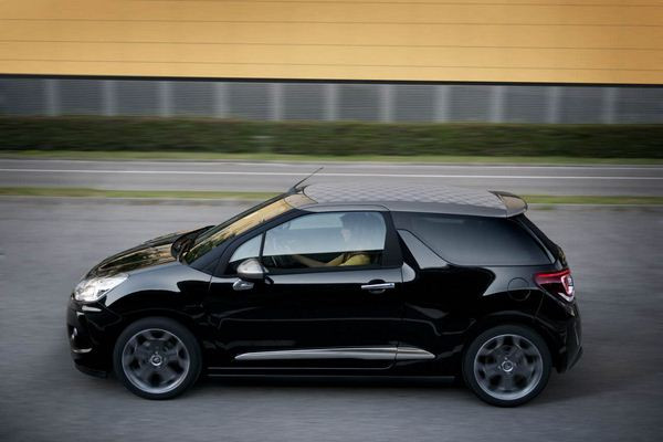 La Citroën DS3 Cabrio se découvre pour le Mondial de l’Automobile