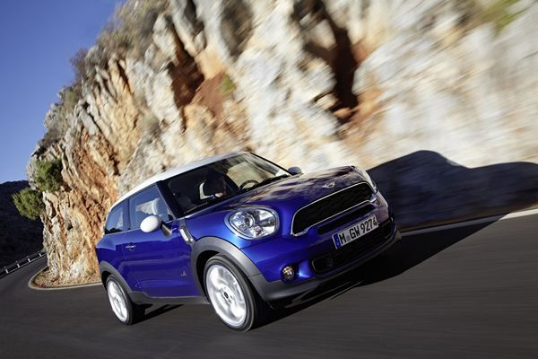 Première mondiale à Paris pour le Sports Activity Coupé MINI Paceman