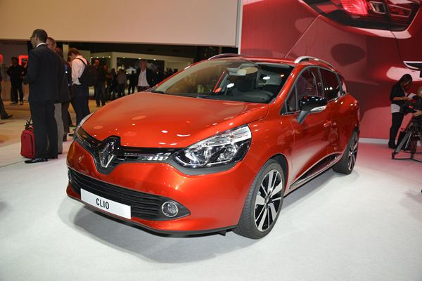 La Renault Clio se révèle en break de chasse au Mondial de Paris
