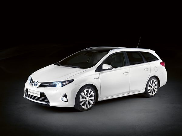 La variante break de la nouvelle Toyota Auris dévoilée au Mondial de Paris
