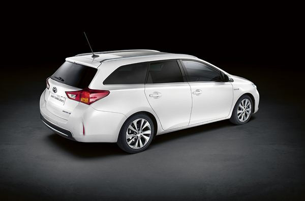 La variante break de la nouvelle Toyota Auris dévoilée au Mondial de Paris