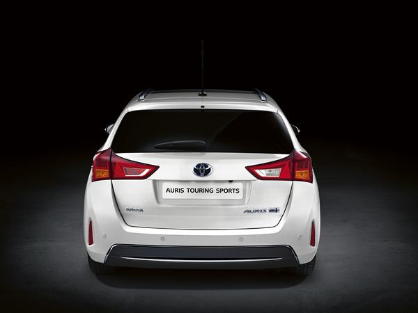 La variante break de la nouvelle Toyota Auris dévoilée au Mondial de Paris