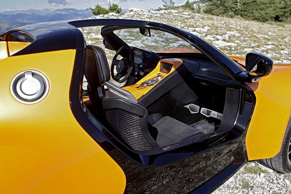 Venturi lève le voile sur le crossover électrique ouvert America