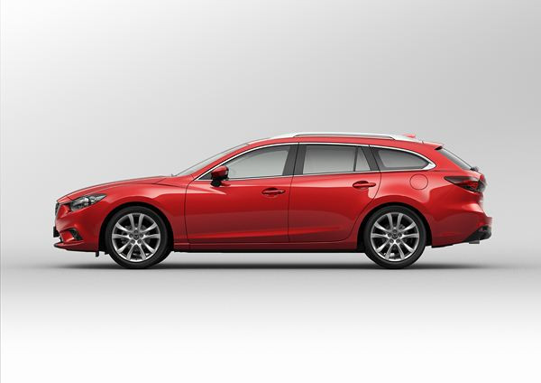 La nouvelle Mazda6 wagon en première mondiale au salon de Paris