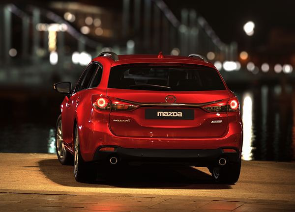 La nouvelle Mazda6 wagon en première mondiale au salon de Paris