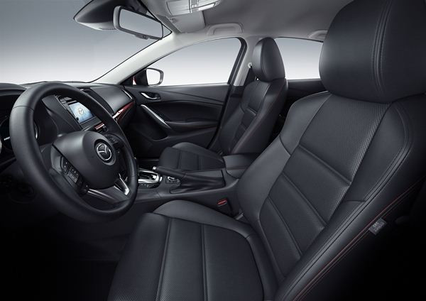 La nouvelle Mazda6 wagon en première mondiale au salon de Paris